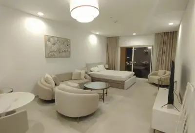 Darvesta | Spacious Studio Apartment – Viva Bahriya, The Pearl