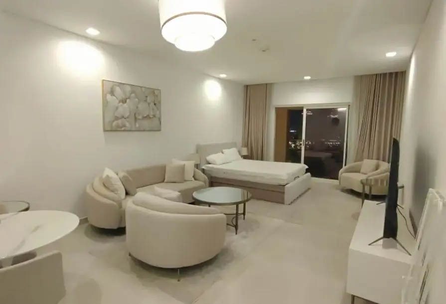 Darvesta | Spacious Studio Apartment – Viva Bahriya, The Pearl-1