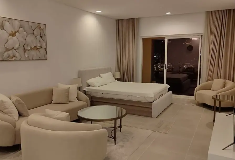 Darvesta | Spacious Studio Apartment – Viva Bahriya, The Pearl-2
