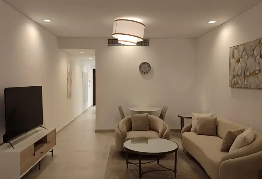 Darvesta | Spacious Studio Apartment – Viva Bahriya, The Pearl-5