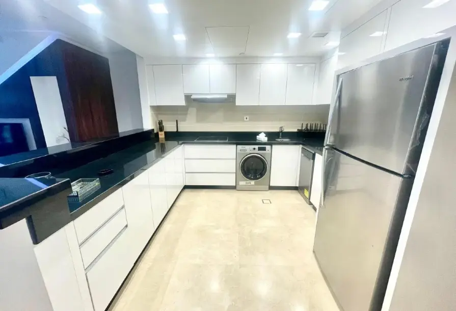 The Pearl | Furnished 1BR Chalet with Balcony & Beach Access-8