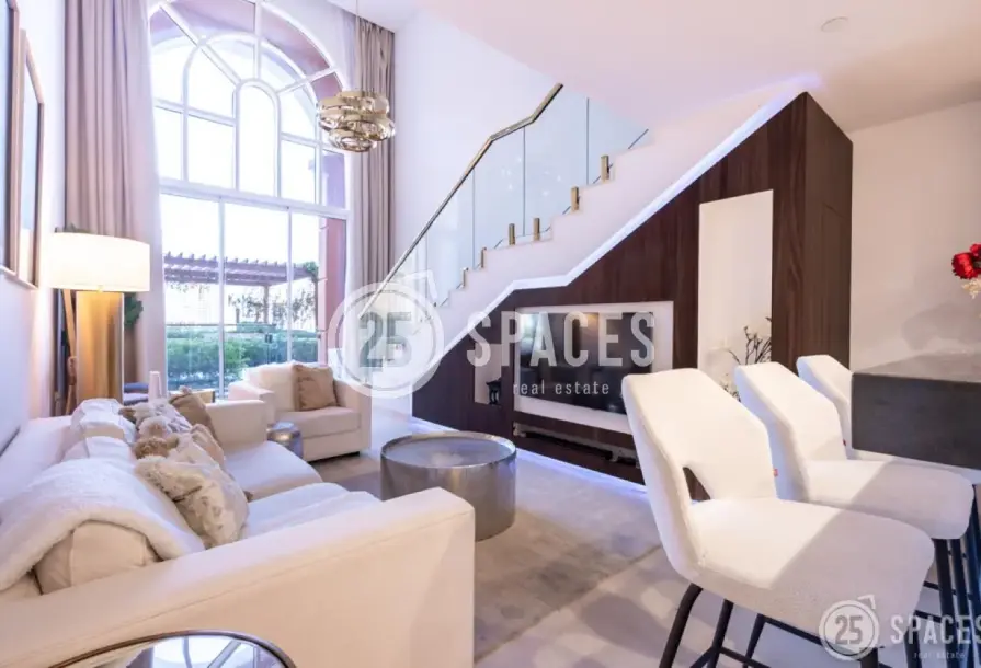 One-Bedroom Loft | Balcony with Garden View-0