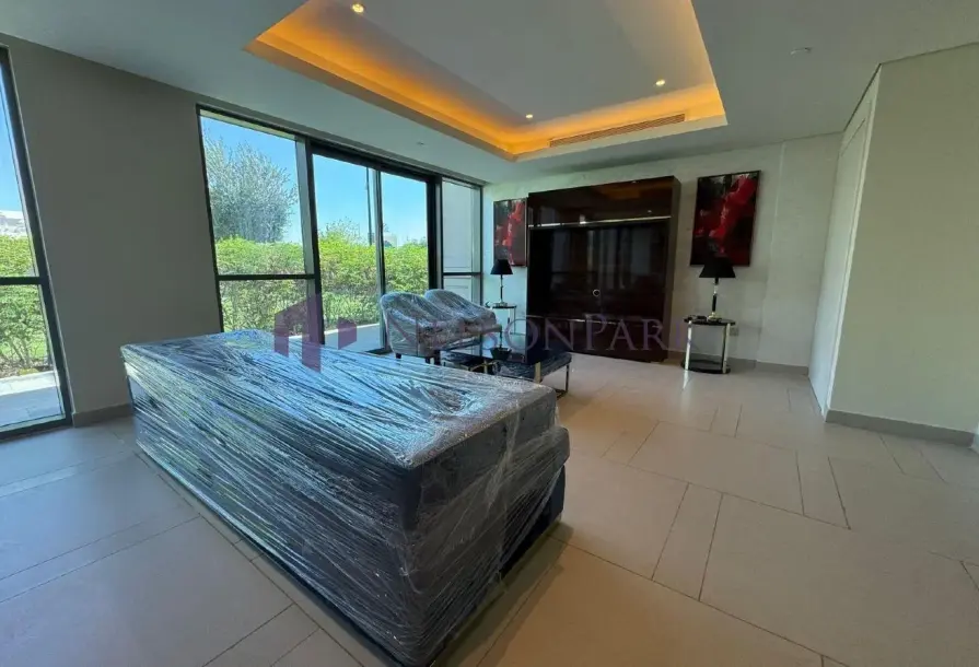 Abraj Bay | Furnished 2BR Duplex – Bills Included-3