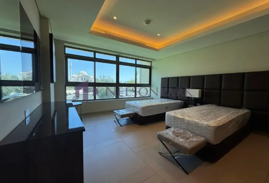 Abraj Bay | Furnished 2BR Duplex – Bills Included-7