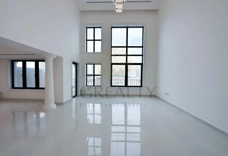 Fully Renovated 4BR Luxury Townhouse | Porto Arabia-1