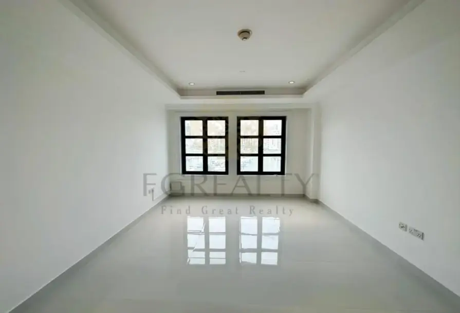 Fully Renovated 4BR Luxury Townhouse | Porto Arabia-3