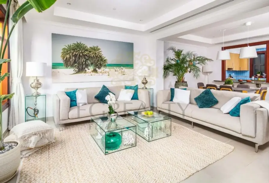 Extravagant 1BR Townhouse | Porto Arabia-1
