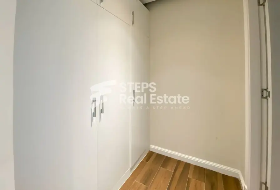 2BR Luxury Apartment | Floresta Gardens-11