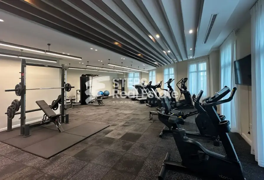 2BR Luxury Apartment | Floresta Gardens-12