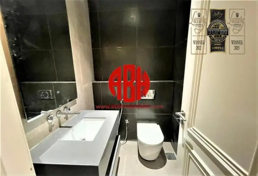 Signature | 3BR + Maid Penthouse with Bills Included-8