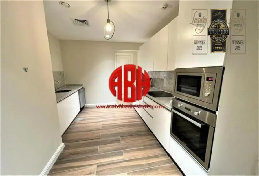 Signature | 3BR + Maid Penthouse with Bills Included-10