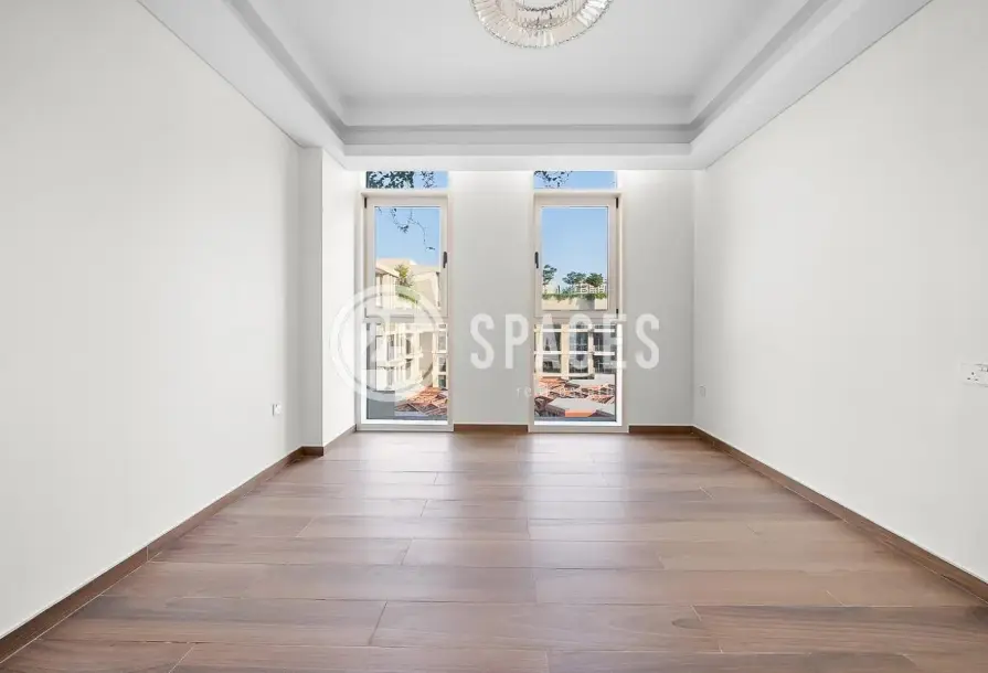 Darvesta Gewan Island | 1BR Crystal Walk View Residence-1