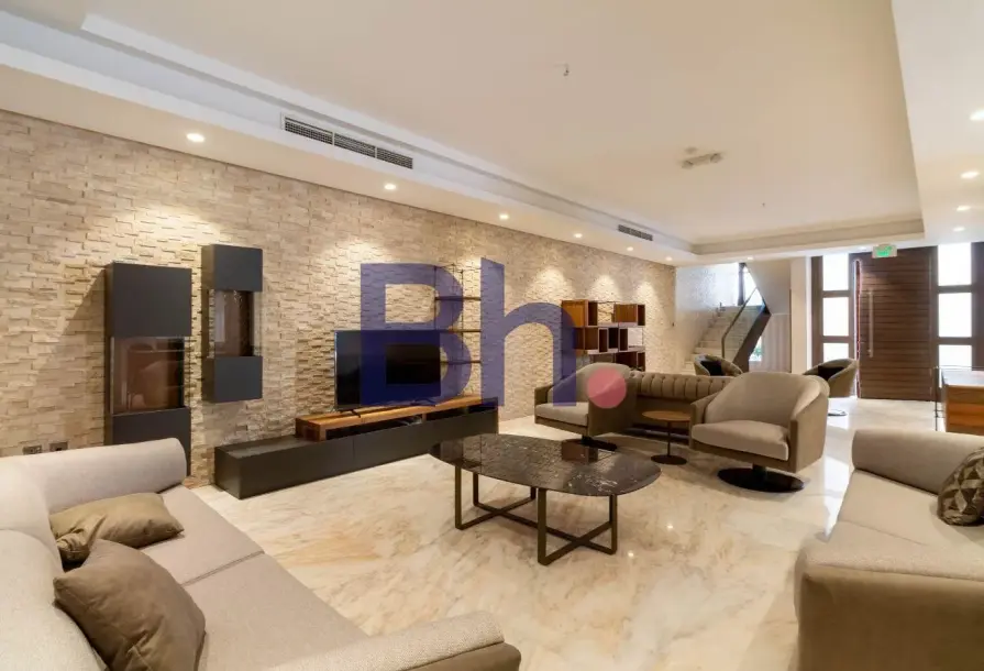 Spacious 4BR + Maid Villa | Fully Furnished | Darvesta-1