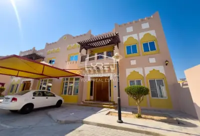 Grand 5BR Family Villa with Private Garden | West Bay – Darvesta