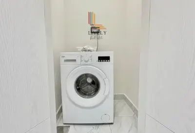 Modern 1-Bedroom with Balcony | Darvesta Residence-10