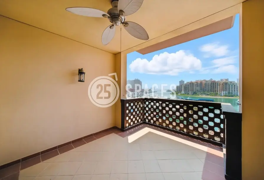 Darvesta | Renovated 1BR Marina-View Townhome-16