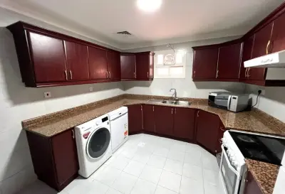 Spacious 2BR Fully Furnished | Al Nasr | No Commission – Darvesta