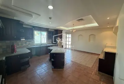 Grand 5BR Family Villa with Private Garden | West Bay – Darvesta