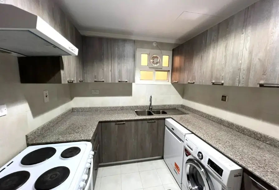 Spacious 2BR Fully Furnished | Al Nasr | No Commission – Darvesta-16