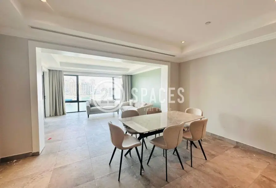 Darvesta | Renovated 1BR Marina-View Townhome-3