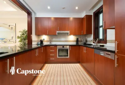 Qatar Cool Included | 2BR Marina-View Townhouse | Porto Arabia-4