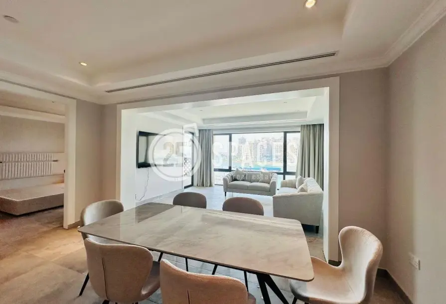 Darvesta | Renovated 1BR Marina-View Townhome-4