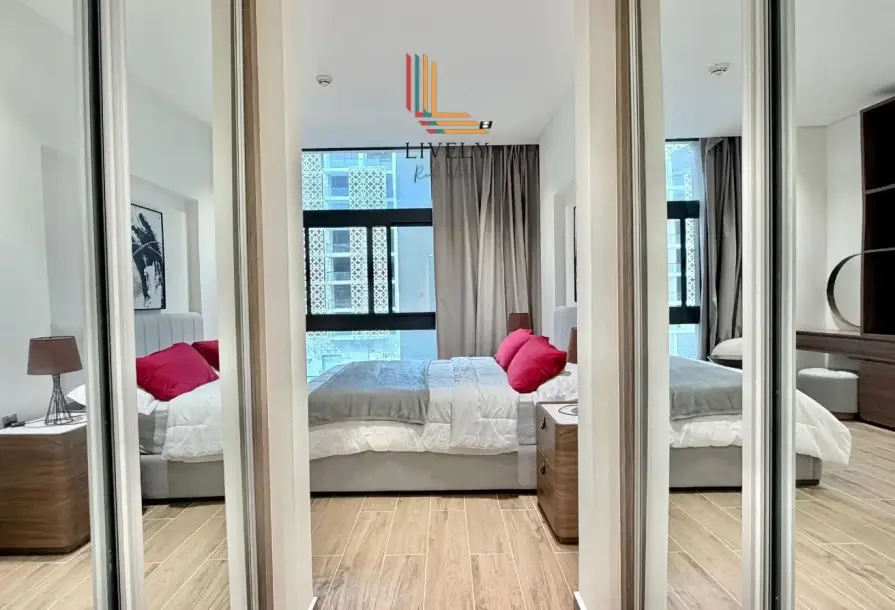 Modern 1-Bedroom with Balcony | Darvesta Residence-4