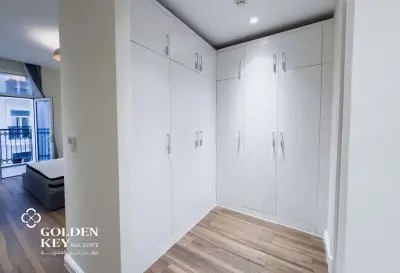 Modern 2BR+Maid Apartment | Floresta Gardens, The Pearl | Bills Included-6