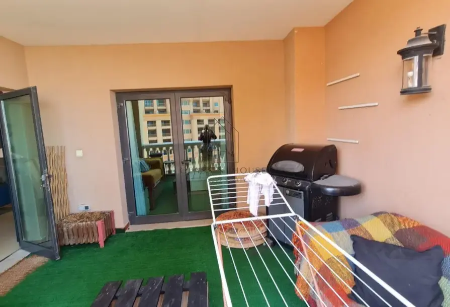 Darvesta Canal View 2BR | Porto Arabia-6