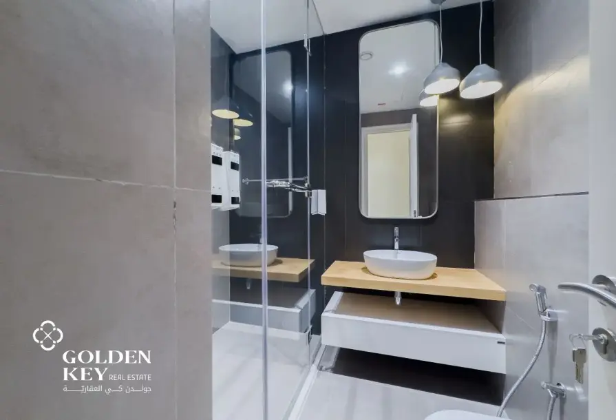 Modern 2BR+Maid Apartment | Floresta Gardens, The Pearl | Bills Included-7