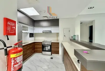 Modern 1-Bedroom with Balcony | Darvesta Residence-7