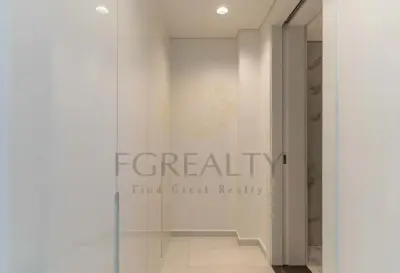 Darvesta Gewan Island | 1BR Full Sea View Residence