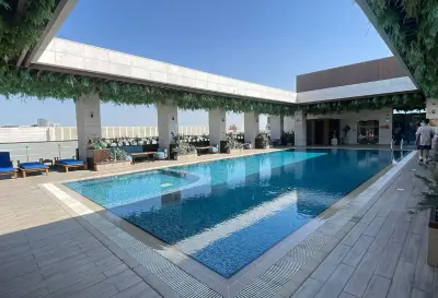 2BR Apartment | Balcony & 1 Month Free – Darvesta